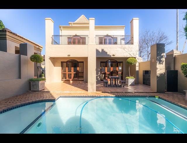 1 BEDROOM APARTMENT FOR SALE IN LONEHILL